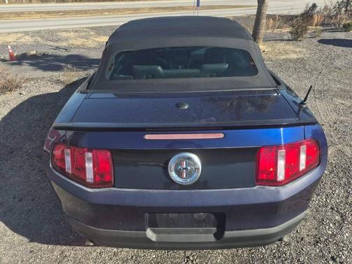 2010 Ford Mustang Premium