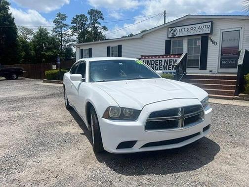 Bright White Clearcoat 2013 Dodge Charger SE