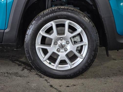 Metallic 2022 Jeep Renegade Sport