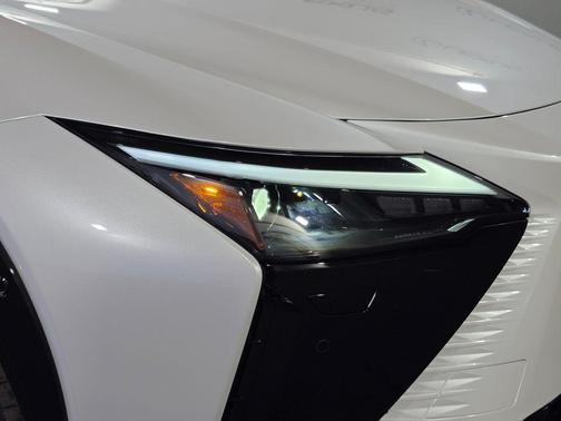 Oxygen White 2026 Lexus RZ 450e Base