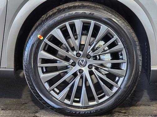 Eminent White Pearl 2026 Lexus RX 450h+ PREMIUM