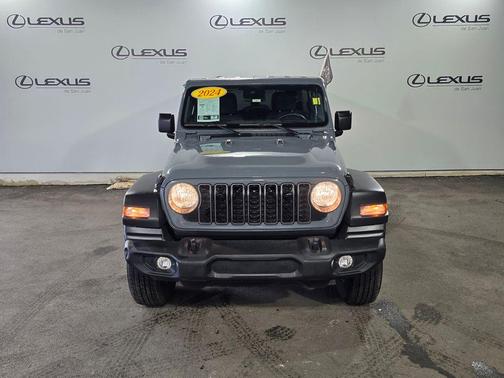 Anvil Clearcoat 2024 Jeep Wrangler Sport