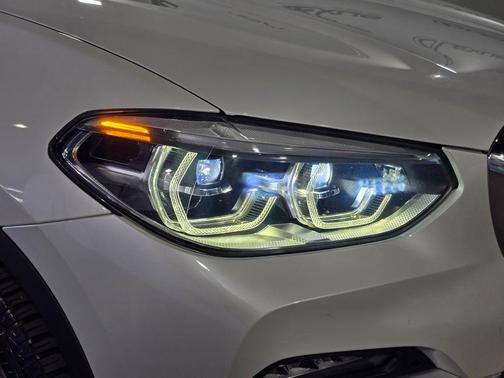 White Metallic 2021 BMW X3 PHEV xDrive30e