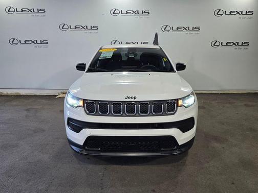 Bright White Clearcoat 2023 Jeep Compass Sport