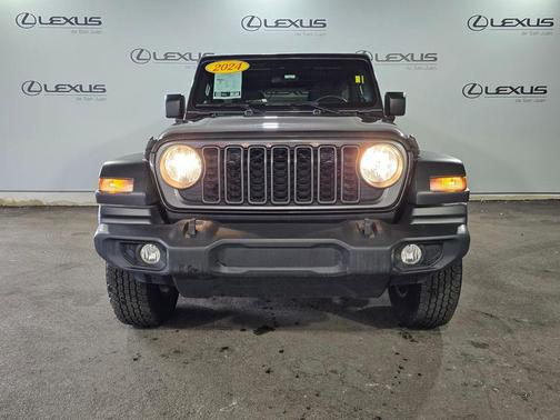Granite Crystal Clearcoat Metallic 2024 Jeep Wrangler Sport