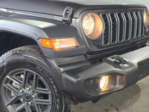 Granite Crystal Clearcoat Metallic 2024 Jeep Wrangler Sport