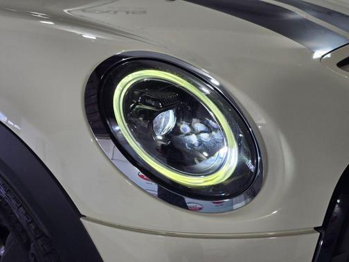 Pepper White 2022 MINI Hardtop Cooper S
