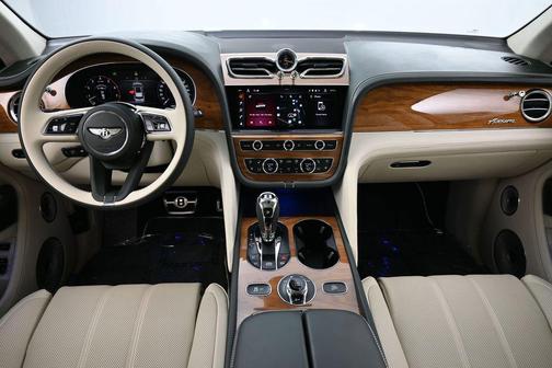 Breeze by Mulliner 2025 Bentley Bentayga Azure