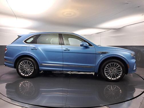 2024 Bentley Bentayga V8