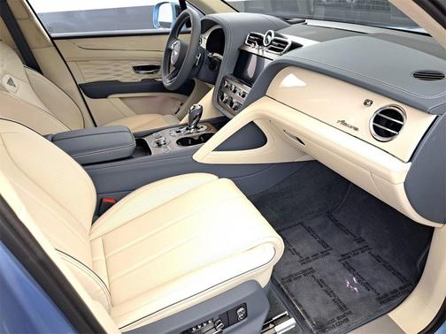 2024 Bentley Bentayga Azure