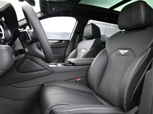 2025 Bentley Bentayga EWB