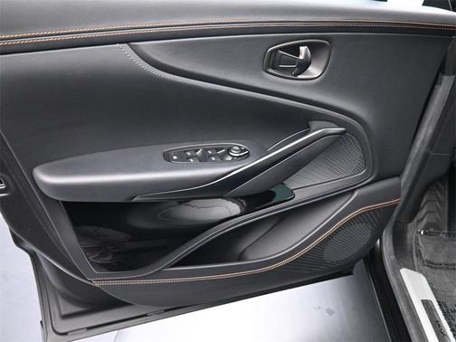 2024 Aston Martin DBX 707