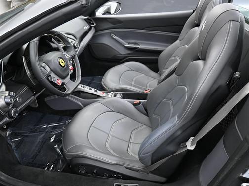 2018 Ferrari 488 Spider Base