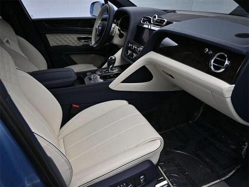 2022 Bentley Bentayga V8