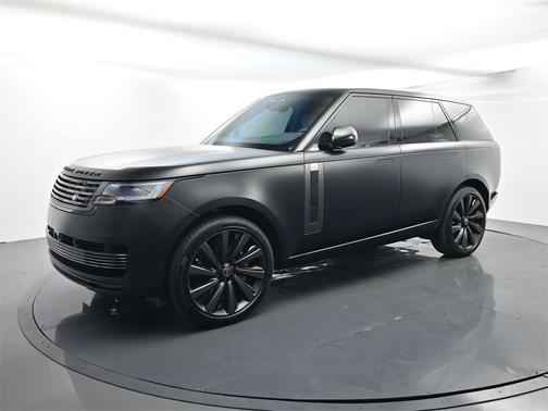 2025 Land Rover Range Rover P615 SV