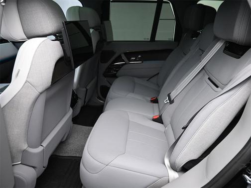 2025 Land Rover Range Rover P615 SV