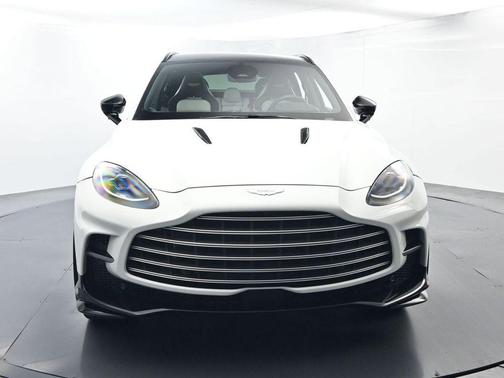 2025 Aston Martin DBX 707