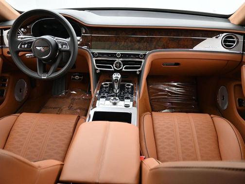 Glacier White 2025 Bentley Flying Spur Speed
