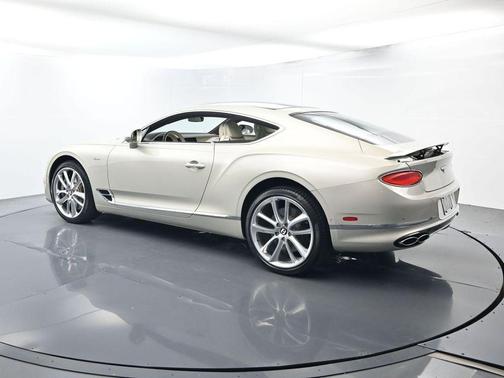 White Sand by Mulliner 2023 Bentley Continental GT Base