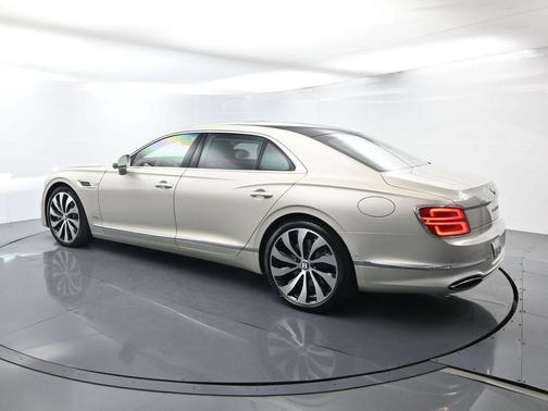 2026 Bentley Flying Spur Azure
