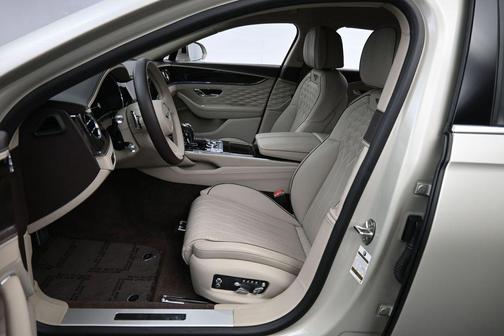 White Sand by Mulliner 2022 Bentley Flying Spur V8