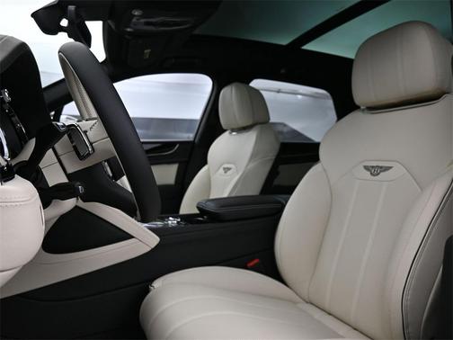 2025 Bentley Bentayga V8