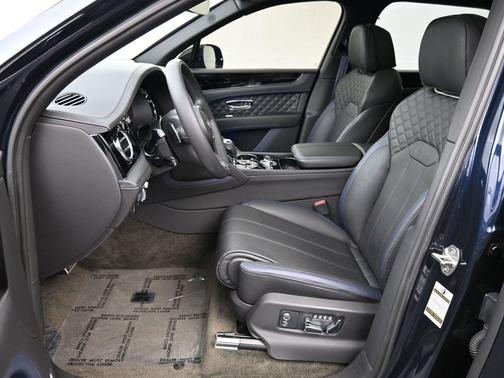 Dark Sapphire 2022 Bentley Bentayga Speed