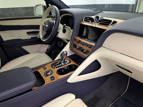 2024 Bentley Bentayga Hybrid Azure