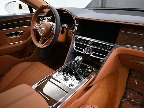 Glacier White 2026 Bentley Flying Spur