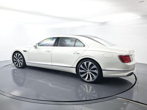 Glacier White 2026 Bentley Flying Spur