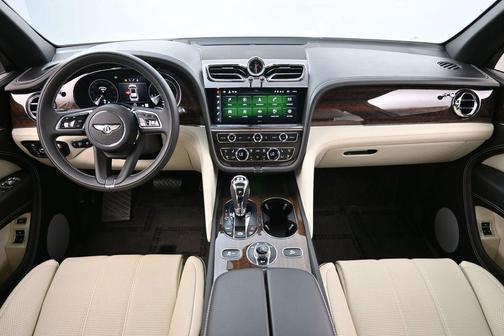 Onyx 2023 Bentley Bentayga EWB V8
