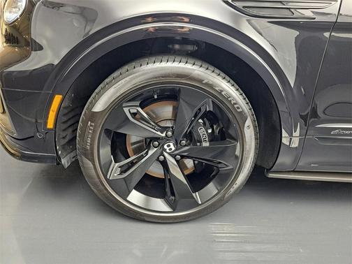 2024 Bentley Bentayga Azure