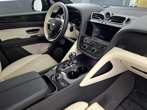 2024 Bentley Bentayga Azure