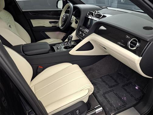 2024 Bentley Bentayga Azure