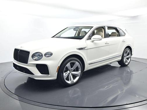 Glacier White 2024 Bentley Bentayga V8