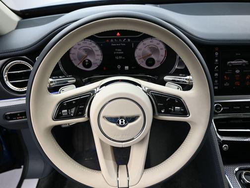 2023 Bentley Flying Spur Mulliner W12