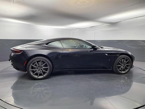 2017 Aston Martin DB11