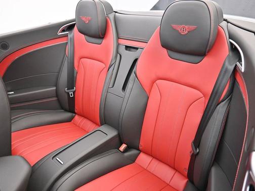 Onyx 2023 Bentley Continental GT Base