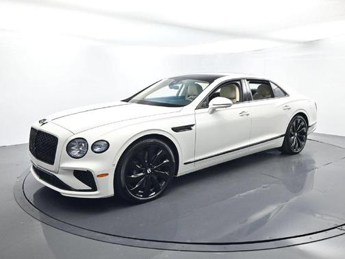 Glacier White 2026 Bentley Flying Spur V8
