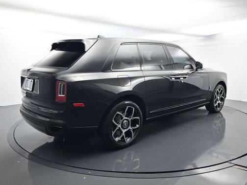 2023 Rolls-Royce Cullinan Black Badge