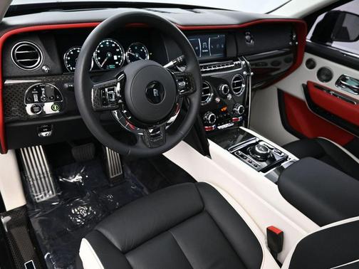 2023 Rolls-Royce Cullinan Black Badge