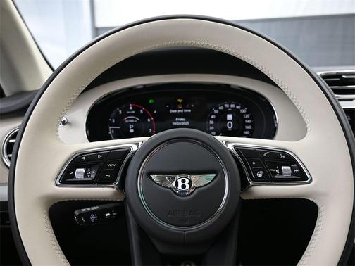 2025 Bentley Bentayga EWB Mulliner