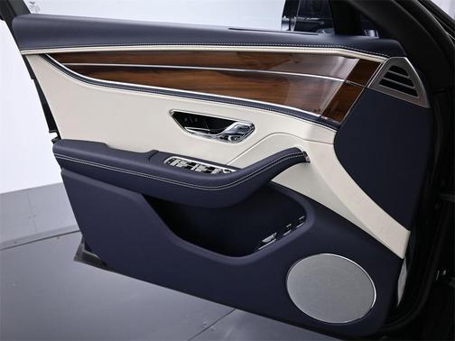 2026 Bentley Flying Spur 