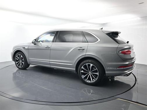 2024 Bentley Bentayga EWB 
