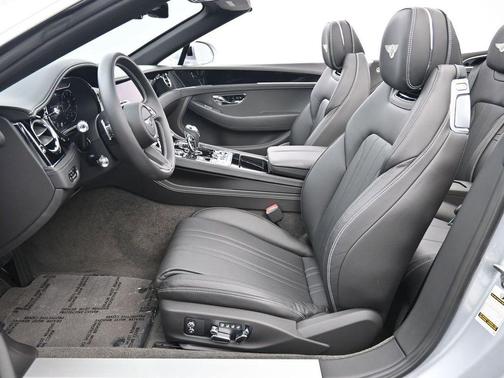 Moonbeam 2023 Bentley Continental GT Base