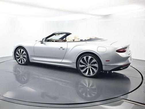 Moonbeam 2026 Bentley Continental GT Base