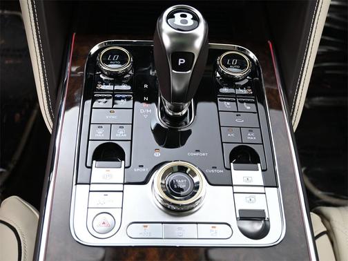 2026 Bentley Flying Spur Azure