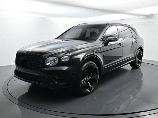 2023 Bentley Bentayga EWB V8