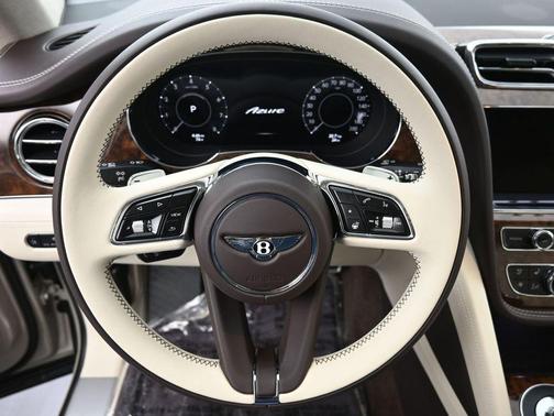 White Sand 2026 Bentley Bentayga Azure