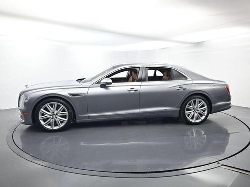 Hallmark 2026 Bentley Flying Spur
